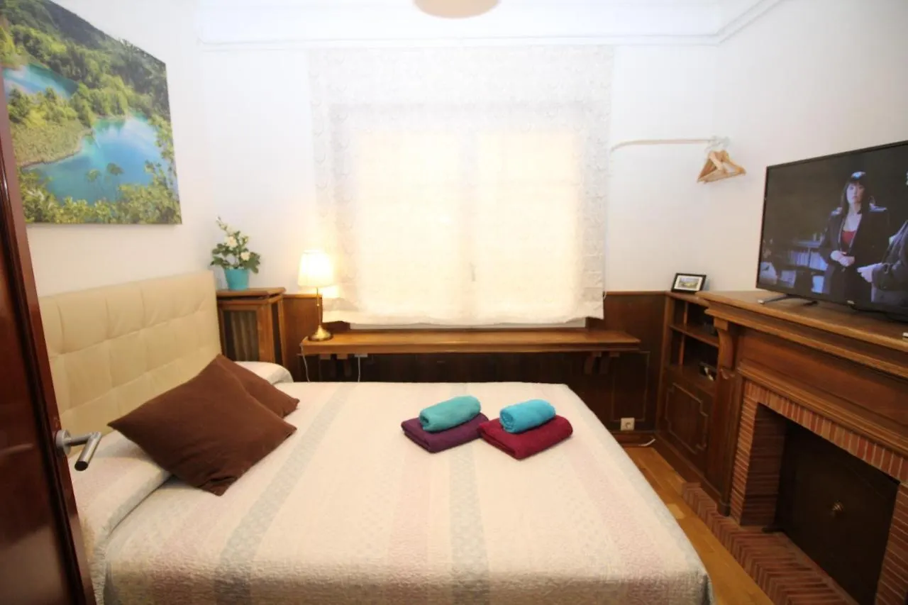 Nuevo Balmes Habitaciones Barcelona 0*,